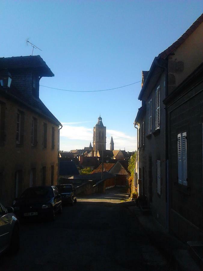3 Place Des Arbres, Chambres D'Hotes, Felletin Exterior photo